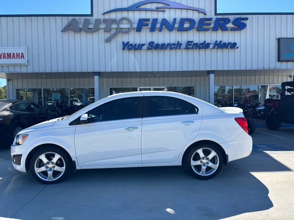 2013 CHEVROLET Sonic