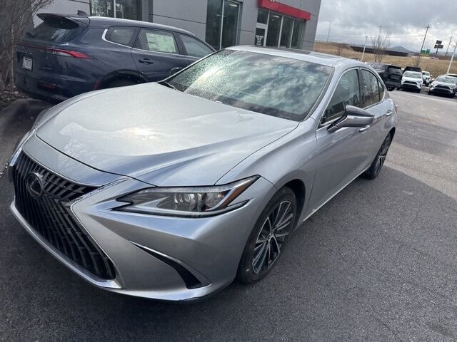 2024 LEXUS ES