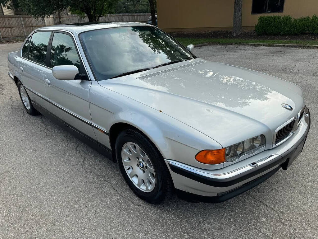 2000 BMW 7 Series