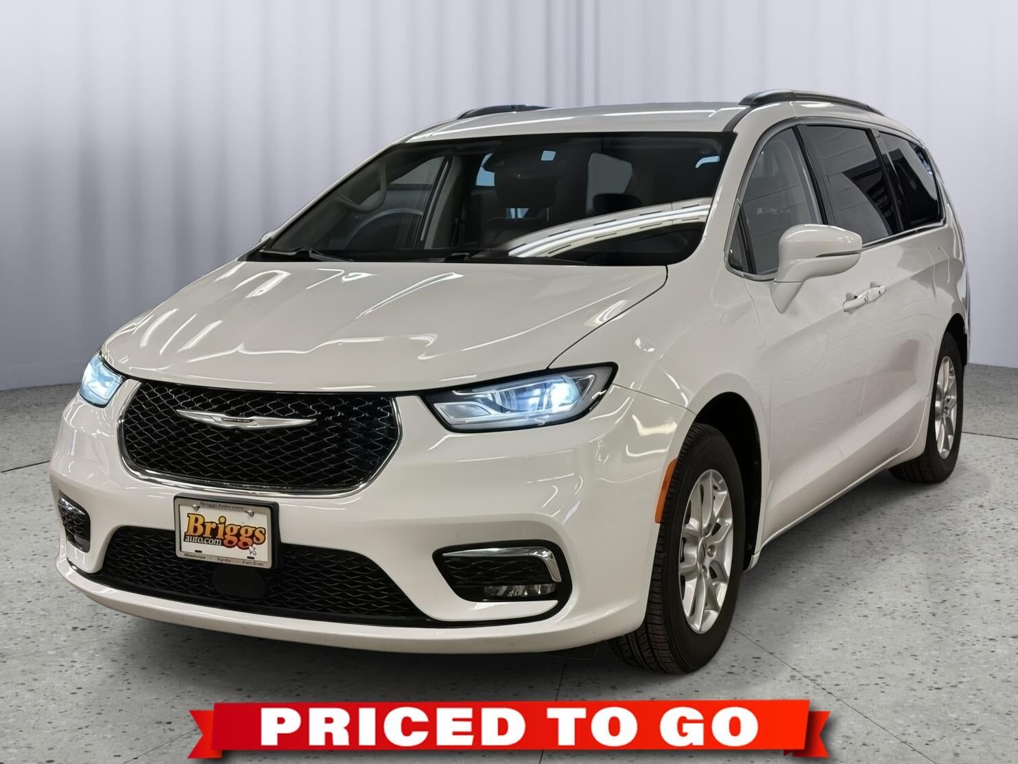 2022 CHRYSLER Pacifica