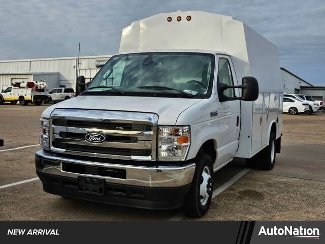 2026 FORD E-350