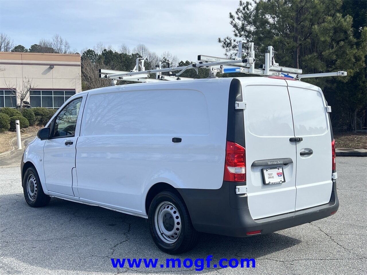 2023 Mercedes-Benz METRIS
