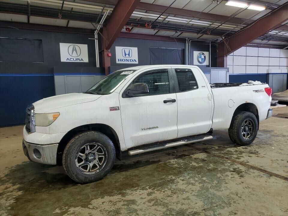 2010 TOYOTA Tundra