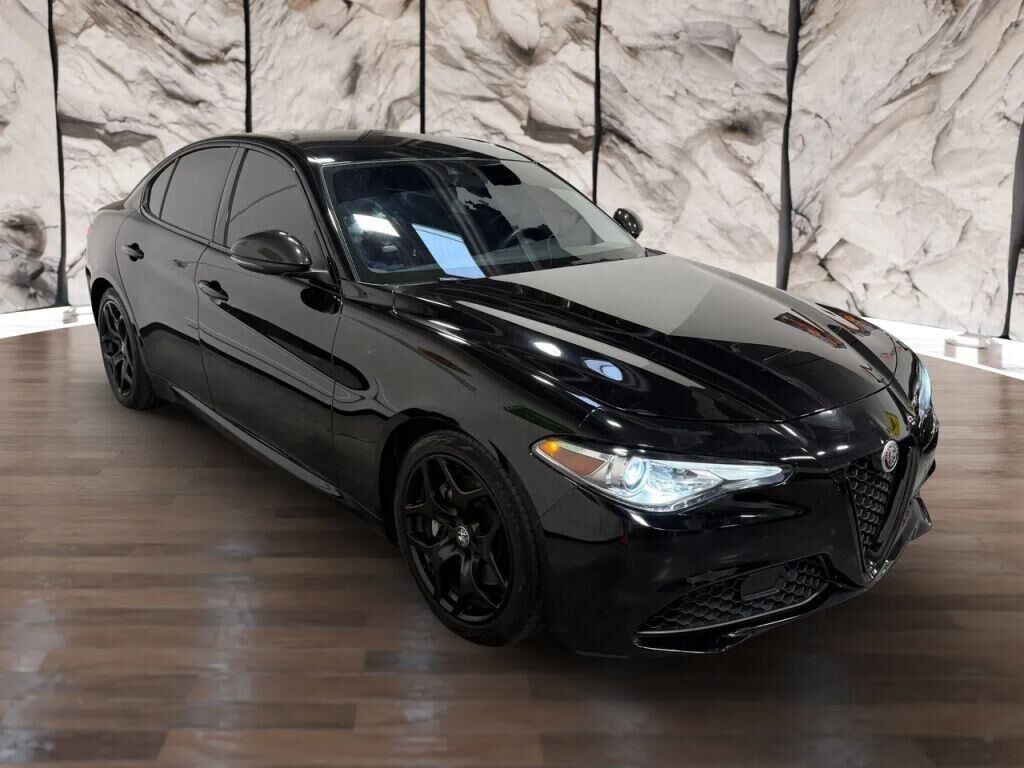 2021 ALFA ROMEO Giulia
