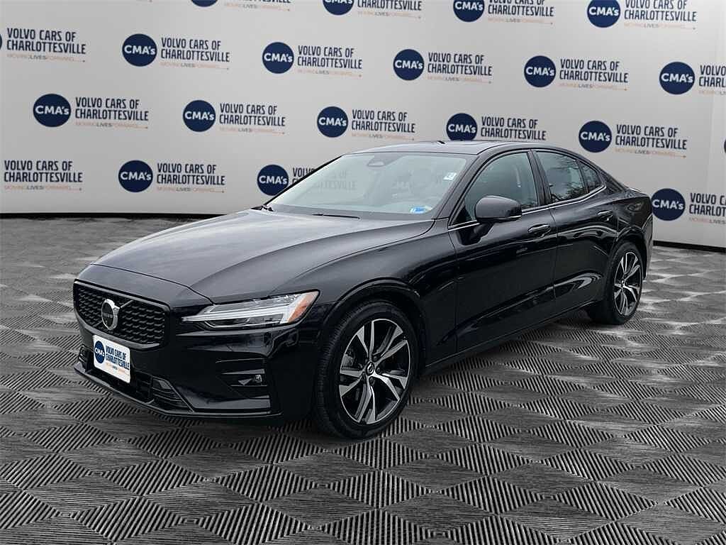 2025 VOLVO S60