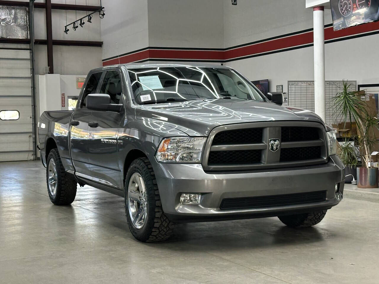 2012 DODGE Ram