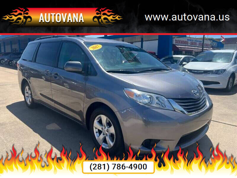 2017 TOYOTA Sienna