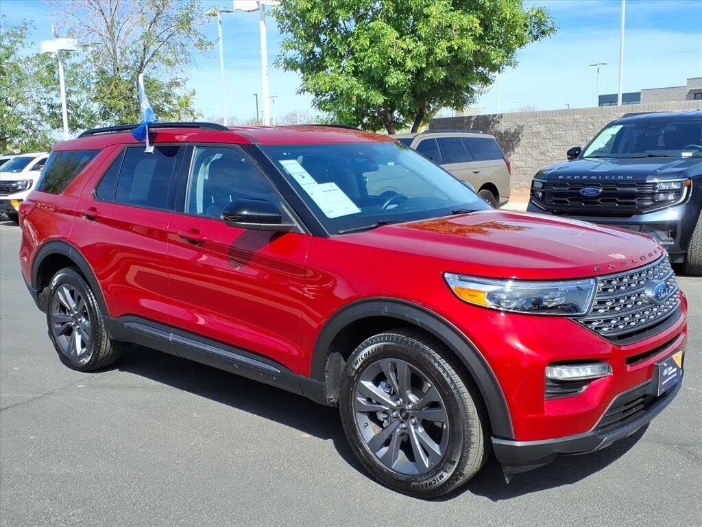 2023 FORD Explorer