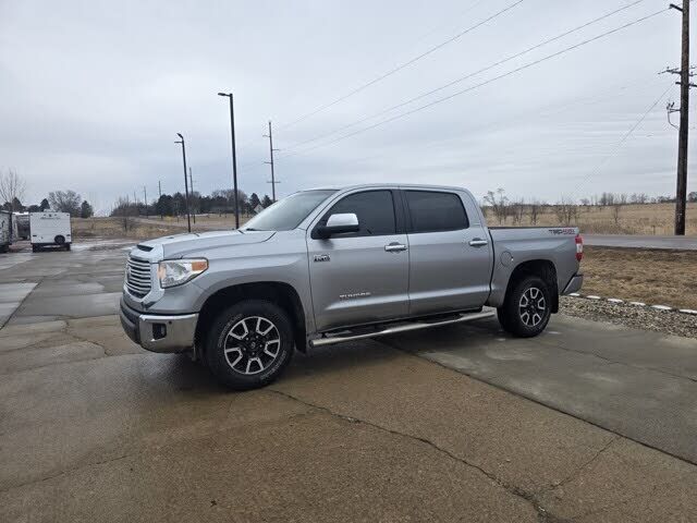 2017 TOYOTA Tundra