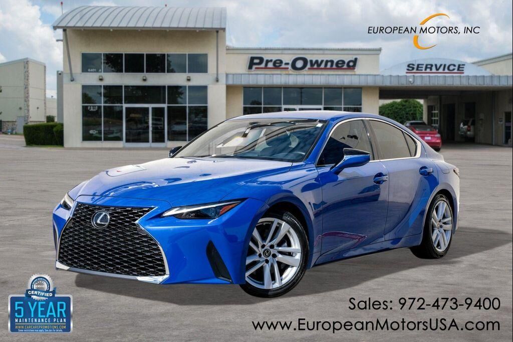 2021 LEXUS IS