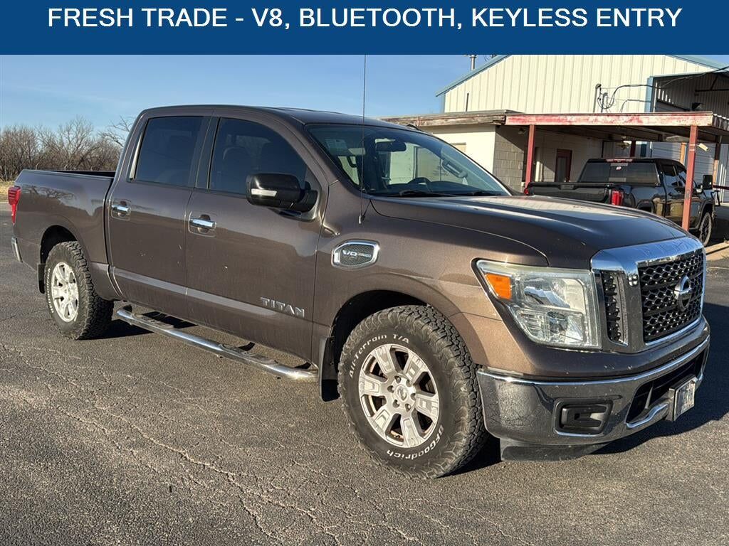 2017 NISSAN Titan