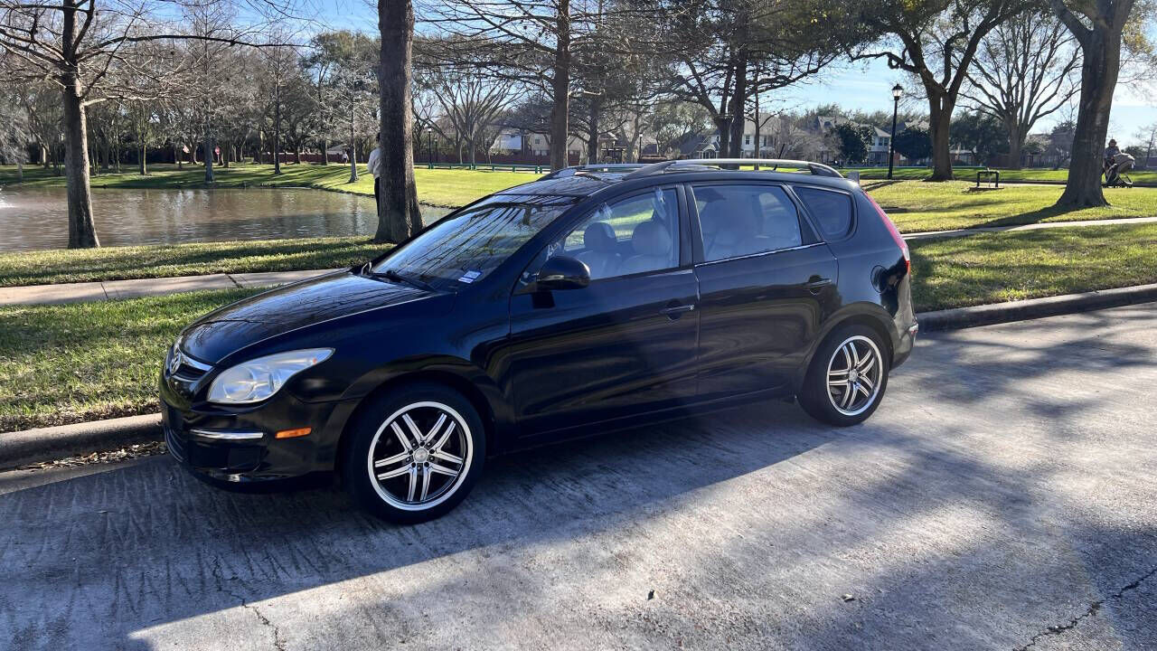 2012 HYUNDAI Elantra