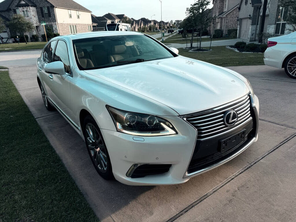 2013 LEXUS LS