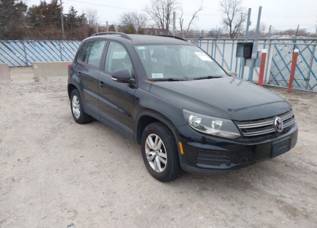2016 VOLKSWAGEN Tiguan