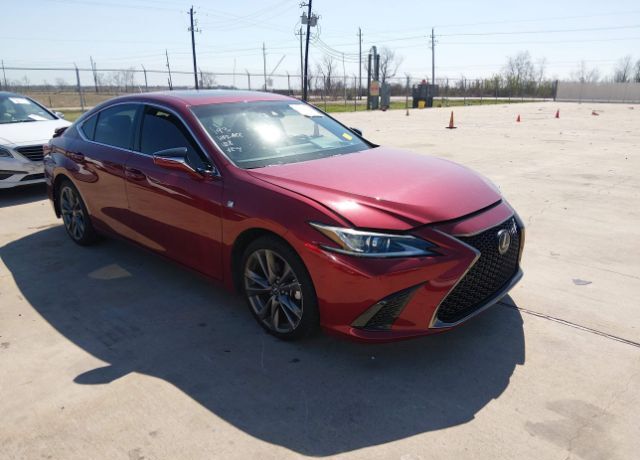 2019 LEXUS ES
