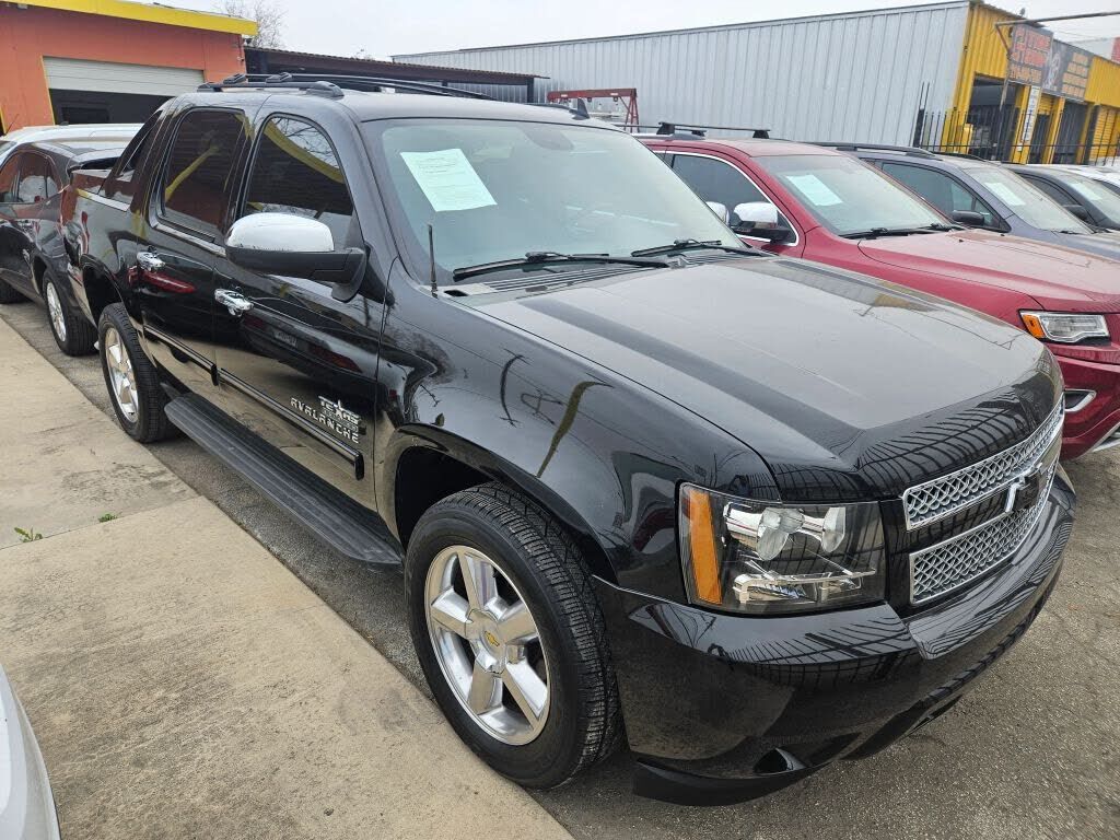 2011 CHEVROLET Avalanche