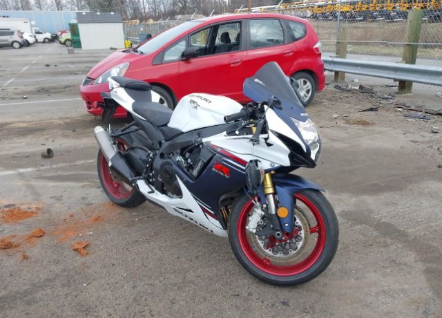 2025 SUZUKI GSX-R750