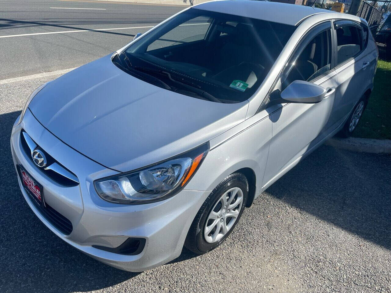 2012 HYUNDAI Accent