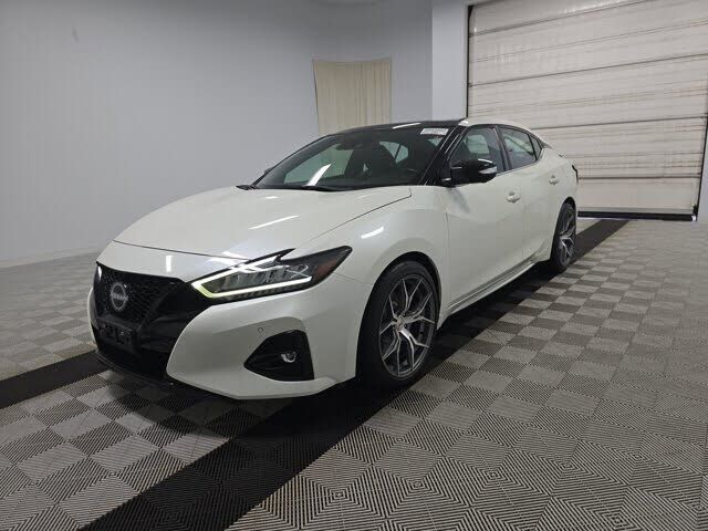 2023 NISSAN Maxima