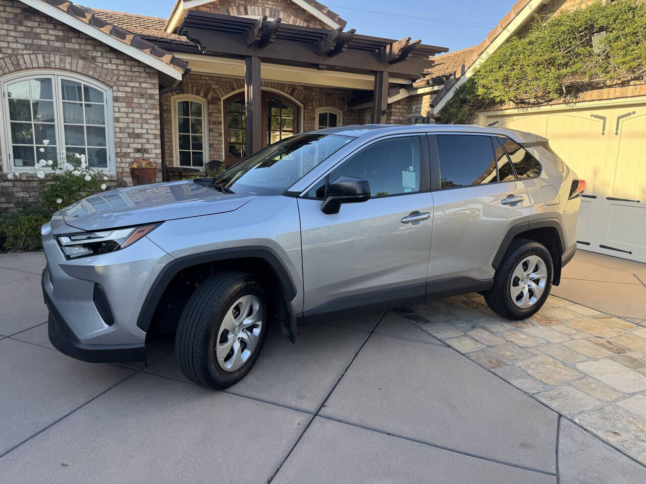 2023 TOYOTA RAV4