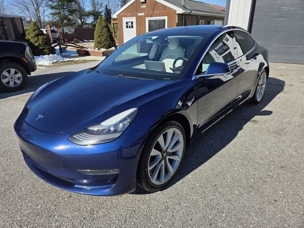 2018 TESLA Model 3