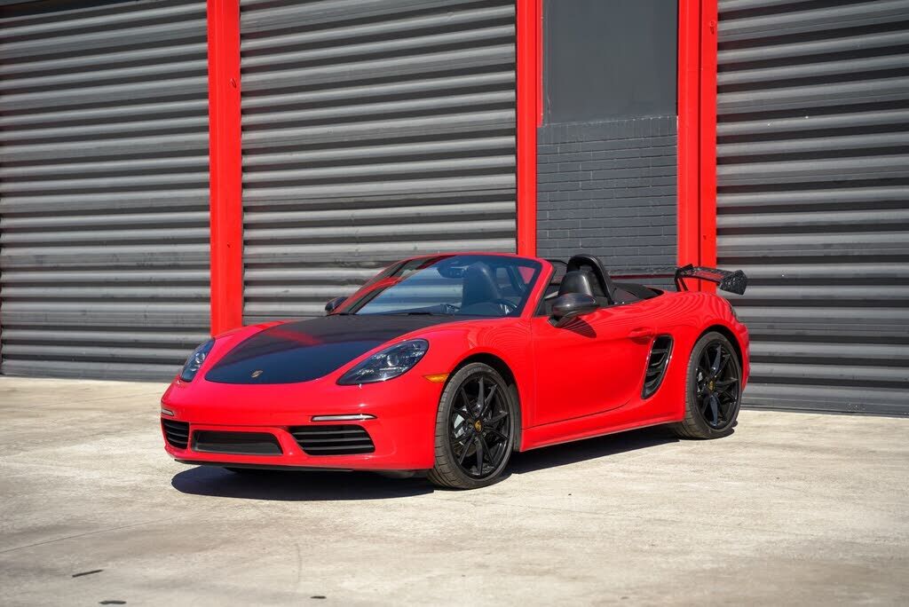 2021 PORSCHE 718
