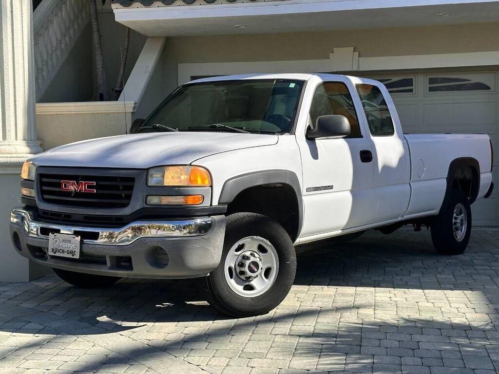 2005 GMC Sierra