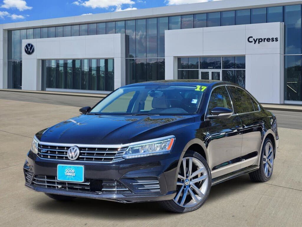 2017 VOLKSWAGEN Passat