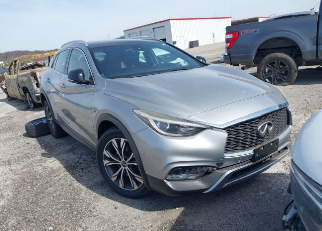2017 INFINITI QX30