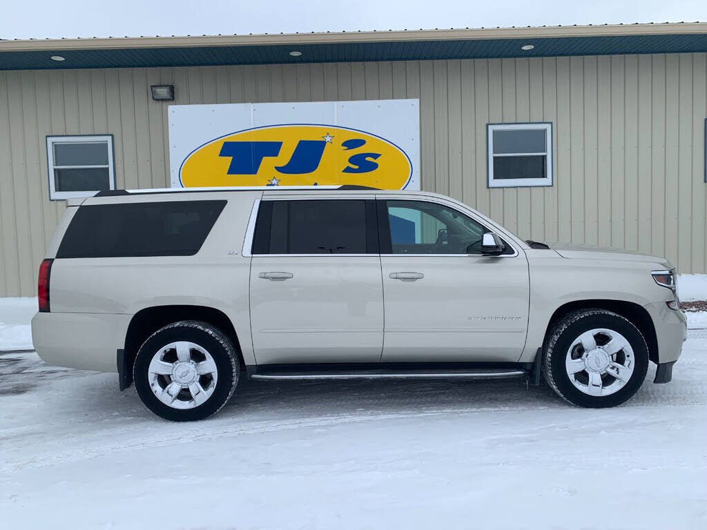 2016 CHEVROLET Suburban