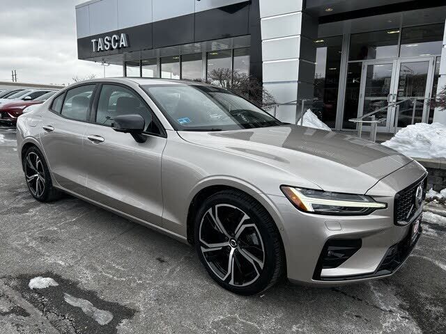 2023 VOLVO S60
