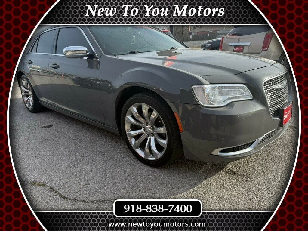 2019 CHRYSLER 300
