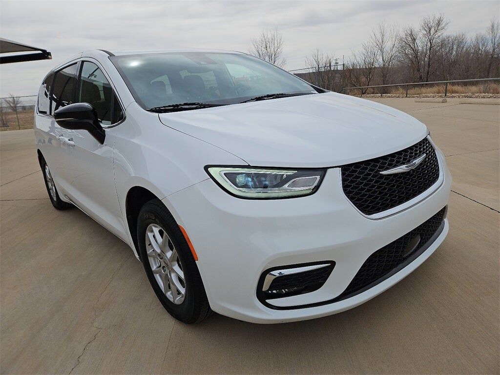 2025 CHRYSLER Pacifica