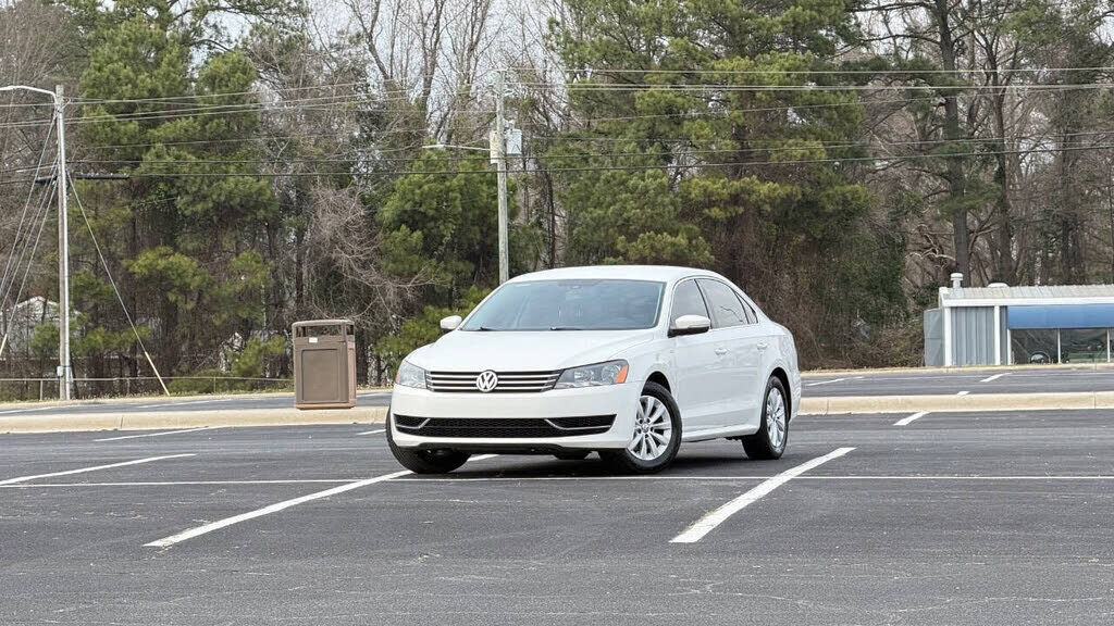 2014 VOLKSWAGEN Passat