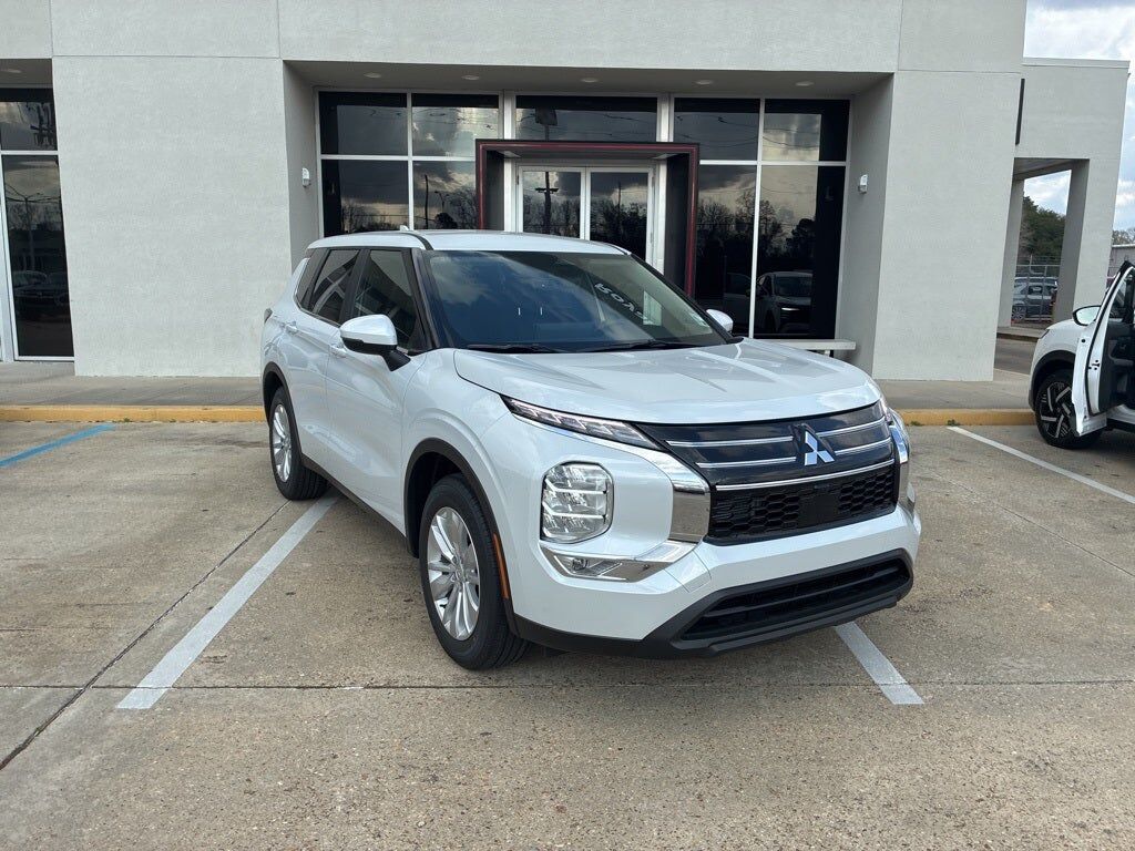 2026 MITSUBISHI Outlander