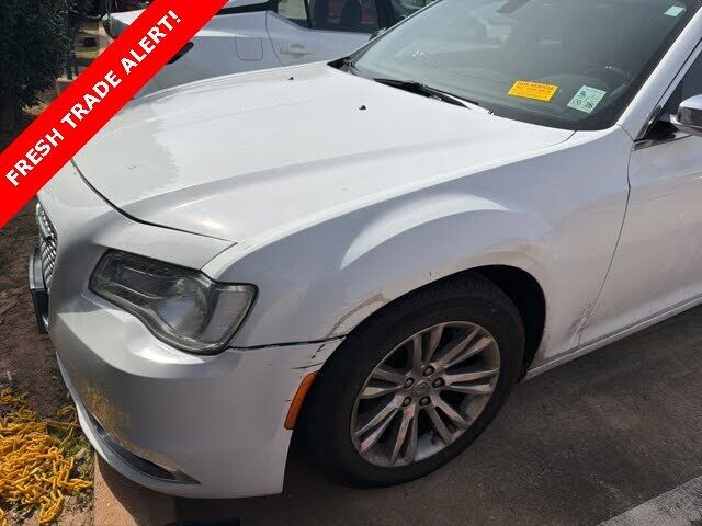 2016 CHRYSLER 300