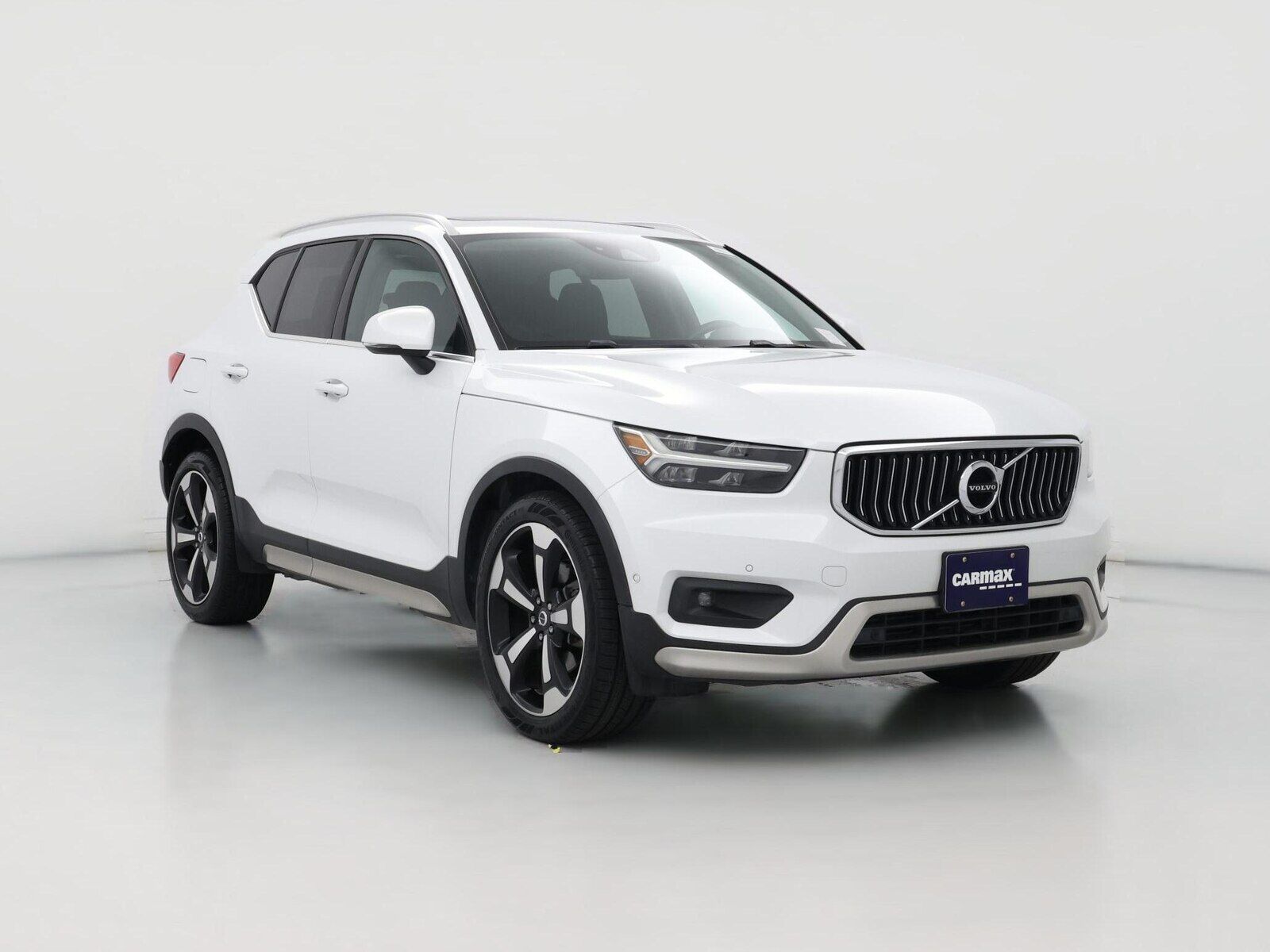 2019 VOLVO XC40