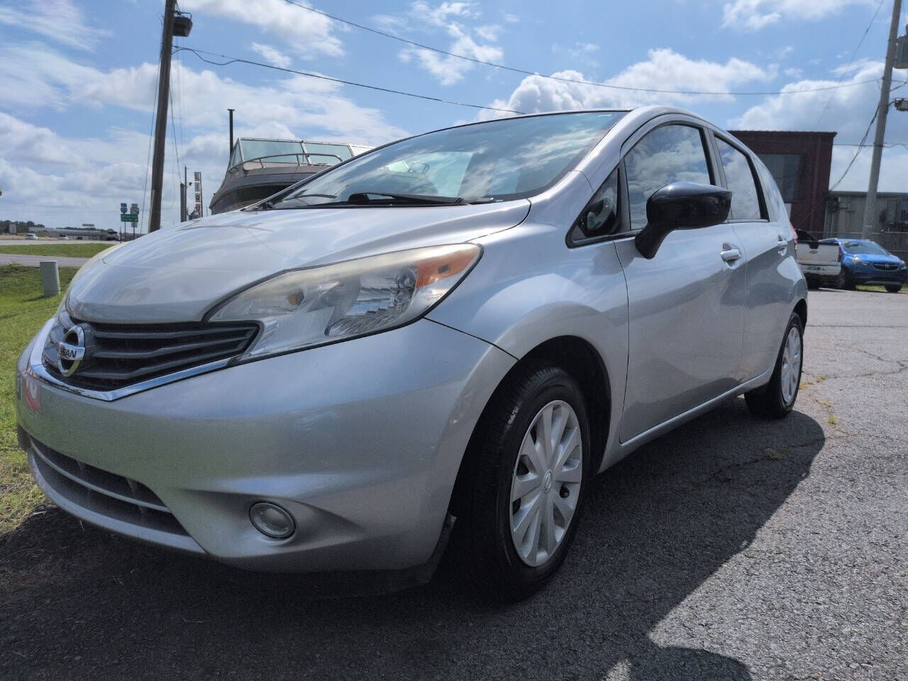 2015 NISSAN Versa