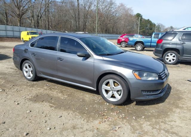 2012 VOLKSWAGEN Passat