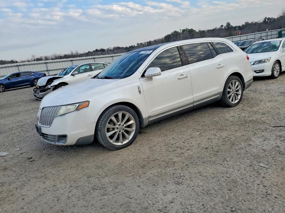 2010 LINCOLN MKT