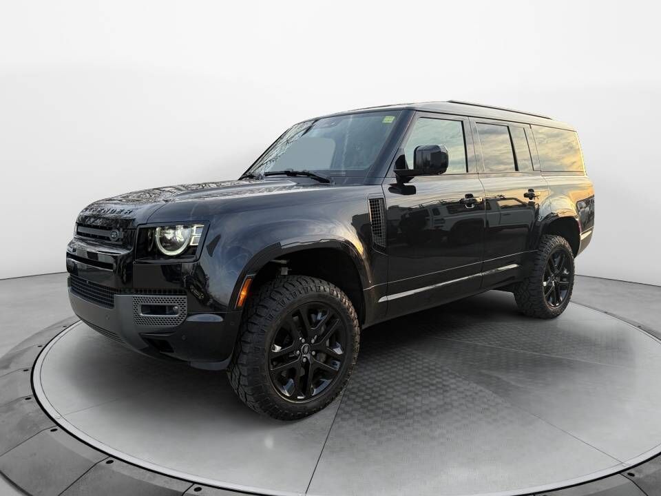 2025 LAND ROVER Defender