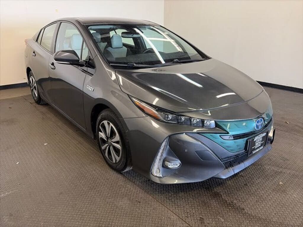 2017 TOYOTA Prius