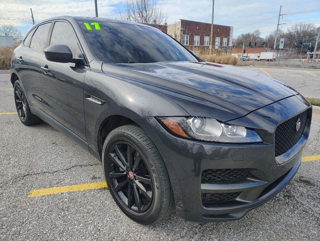 2017 JAGUAR F-Pace
