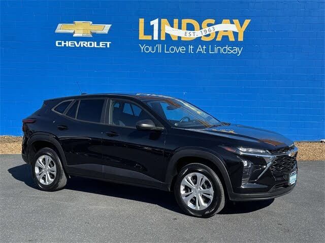 2024 CHEVROLET Trax