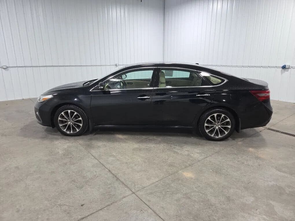 2016 TOYOTA Avalon