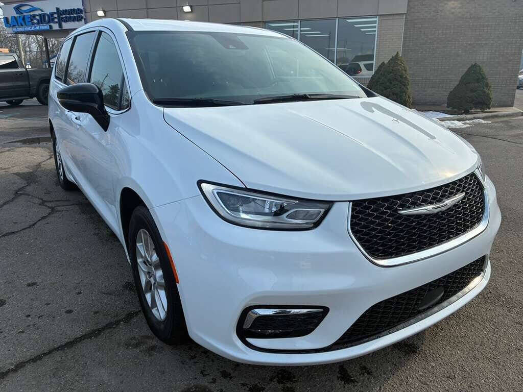 2025 CHRYSLER Pacifica
