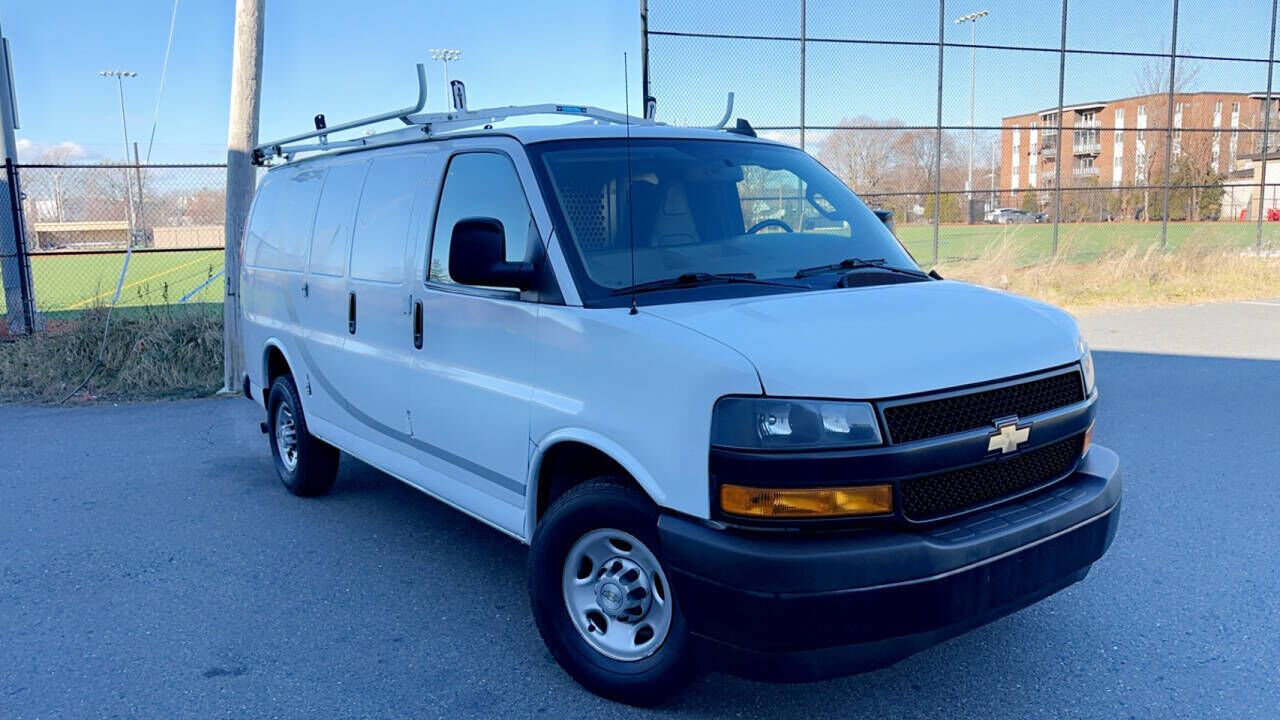 2020 CHEVROLET Express