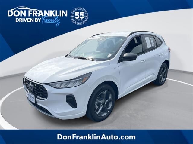 2023 FORD Escape