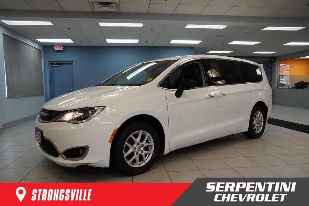 2017 CHRYSLER Pacifica