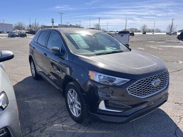 2023 FORD Edge
